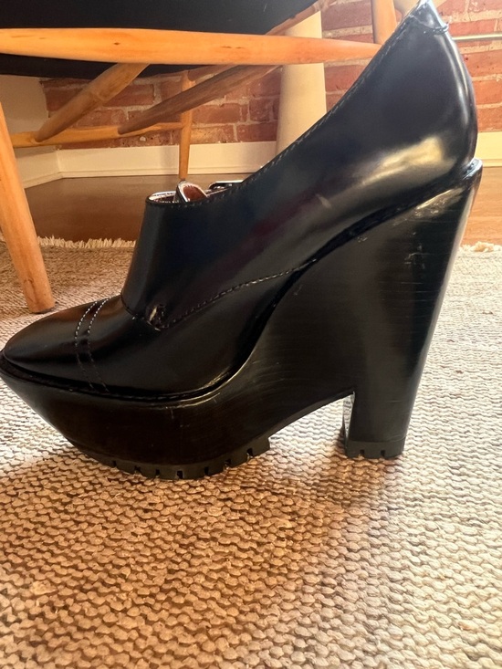 Burberry Prorsum Black Leather Platform Heels w/ Buckle | Chunky Lug Sole